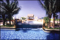 Century Park Hotel Bangkok - Swimming Pool