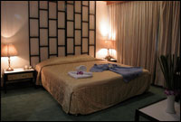 First Hotel Bangkok - Room