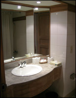 First Hotel Bangkok - Bath Room