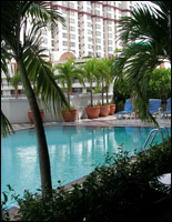 First Hotel Bangkok - Swimming Pool