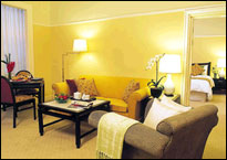 Holiday Inn Silom Bangkok - Plaza Suite Living Room