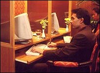 Unico Leela Hotel Nana Bangkok - Business Center