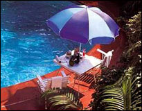 Manhattan Bangkok Hotel - Swimming Pool