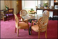 Menam Riverside Hotel Bangkok - Royal Thai Deluxe Suite