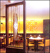 Narai Hotel Bangkok - Restaurant