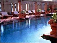 Pan Pacific Bangkok - Swimming Pool