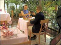 Quality Suites Airport Hotel Bangkok - Restaurant