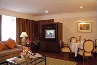 Garden Wing Suite (one-bedroom), Dining Area