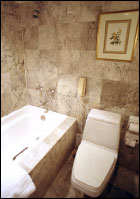 The Arnoma Hotel, Bangkok - Bathroom