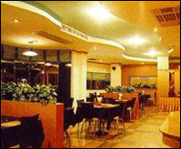 Hin Nam Sai Suay - Restaurant