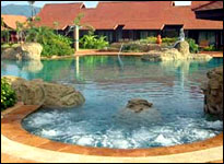 Best Western Golden Pine Resort Chiang Rai - Swimming Pool