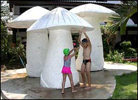 Duen Shine Resort, Kanchanaburi - Shower Bath