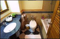 Chaweng Blue Lagoon - Bathroom