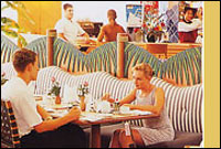 Jomtien Palm Beach Hotel & Resort, Pattaya - Restaurant