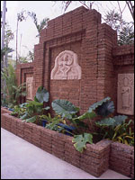 Sunshine Vista Serviced Apartment, Pattaya - Hotel Entrance