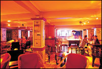 Patong Beach Hotel, Phuket - Phuket Bar