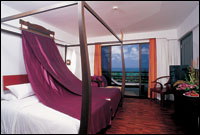 Patong Beach Hotel, Phuket - Deluxe Seaview - Sunset Wing