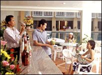 Thara Patong Beach Resort - Tamarind Pool Bar