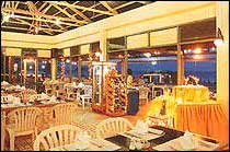 The Karon Villa Phuket Beach Resort & Spa - Restaurant