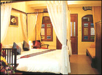 The Old Phuket - Separate Bathtub & Outdoor Shower