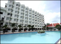 Pines Beach Hotel Rayong